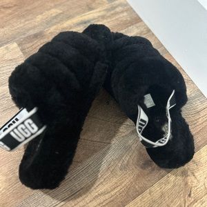 UGG women’s Fluff Yeah Slide, size 10, never worn